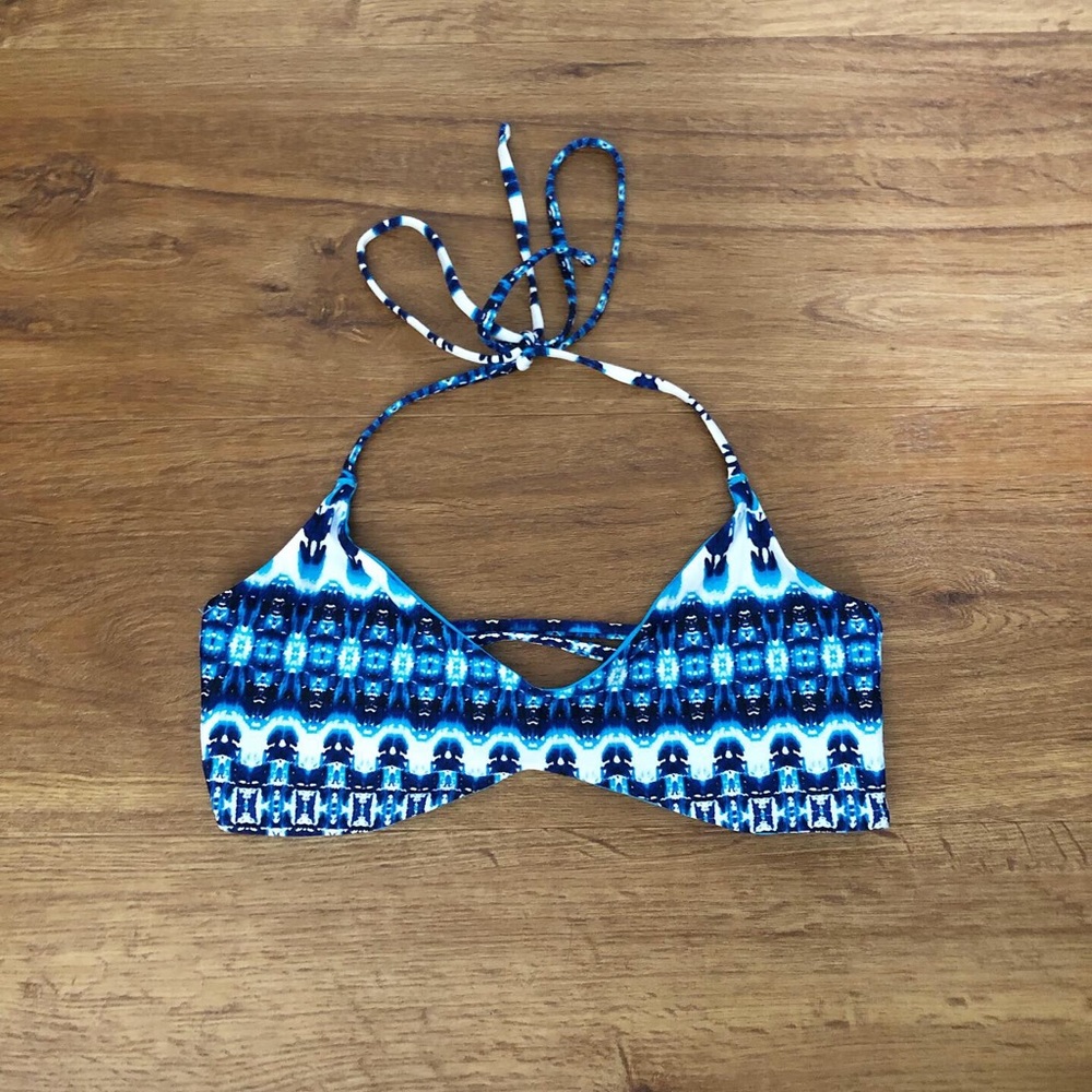 Reversible Bikini Top - Picture 2 of 3